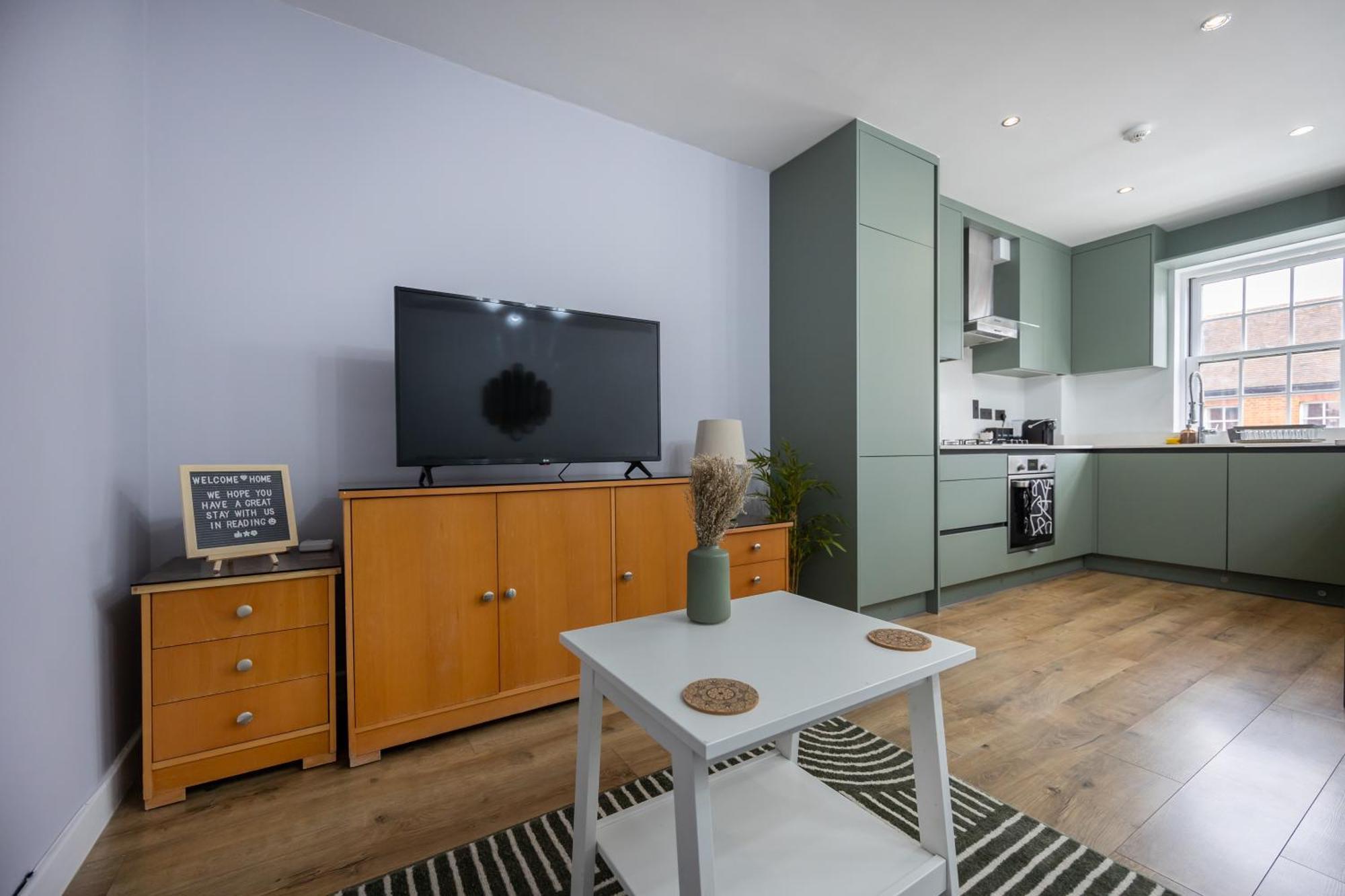 Apartament Stunning 3Br, Free Parking, Near Town Center, Long Term Discoun Reading Zewnętrze zdjęcie