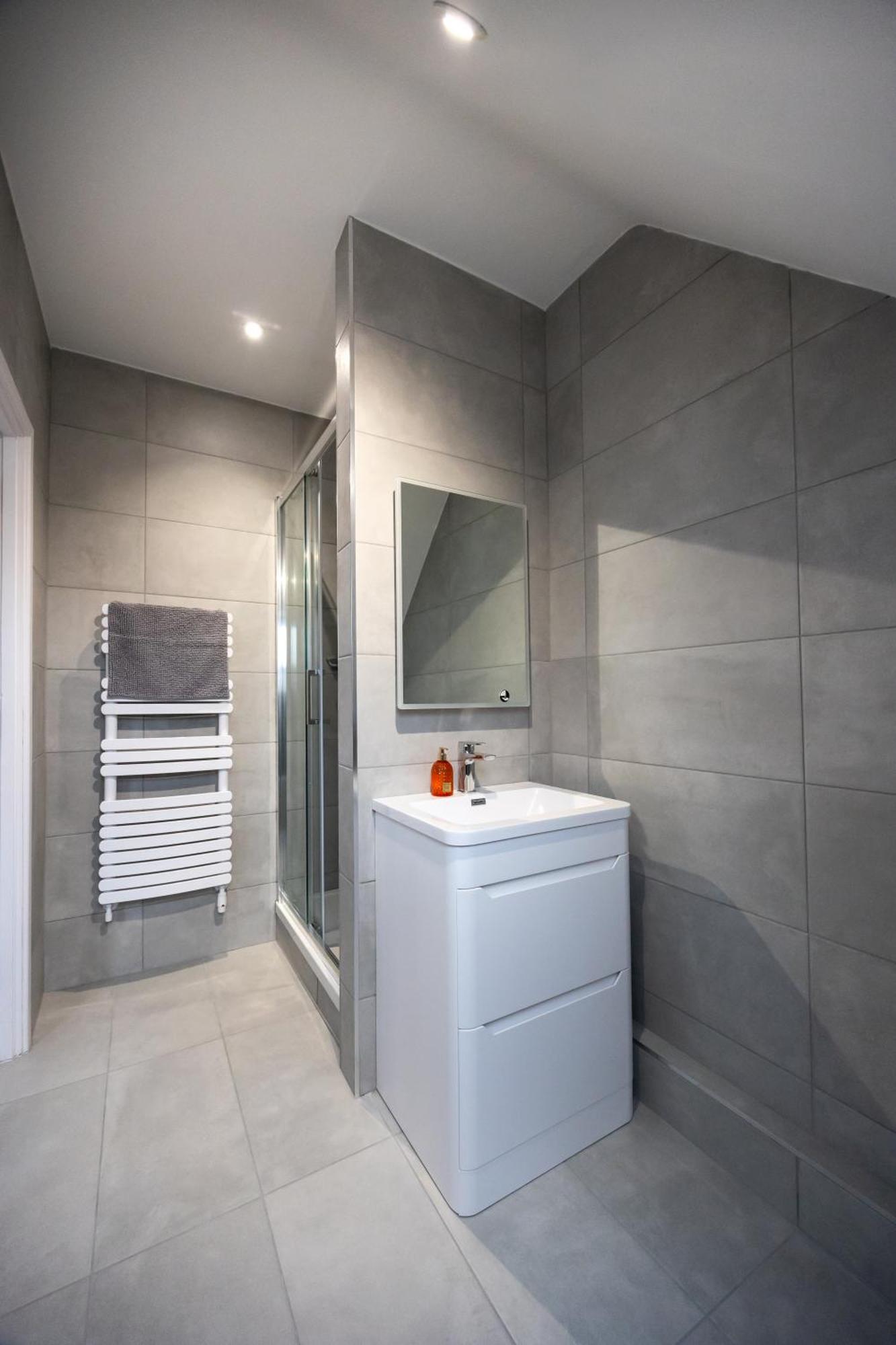 Apartament Stunning 3Br, Free Parking, Near Town Center, Long Term Discoun Reading Zewnętrze zdjęcie