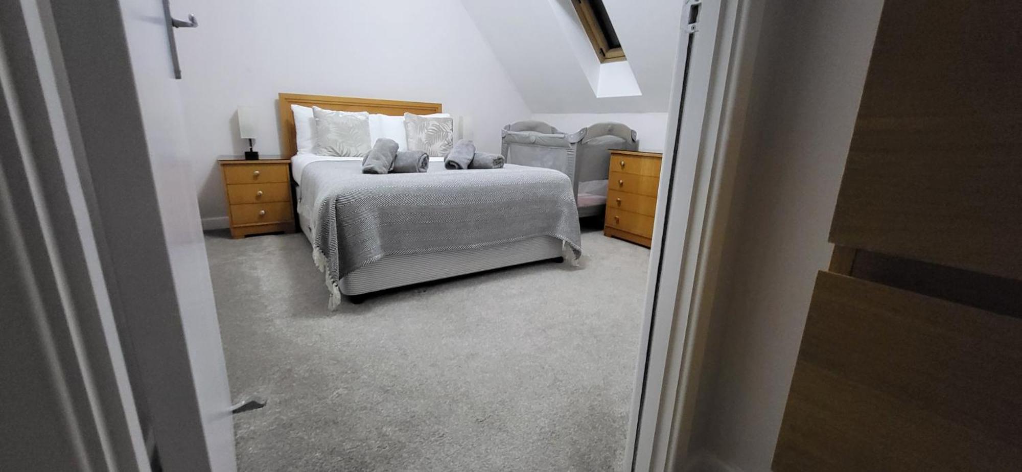 Apartament Stunning 3Br, Free Parking, Near Town Center, Long Term Discoun Reading Zewnętrze zdjęcie